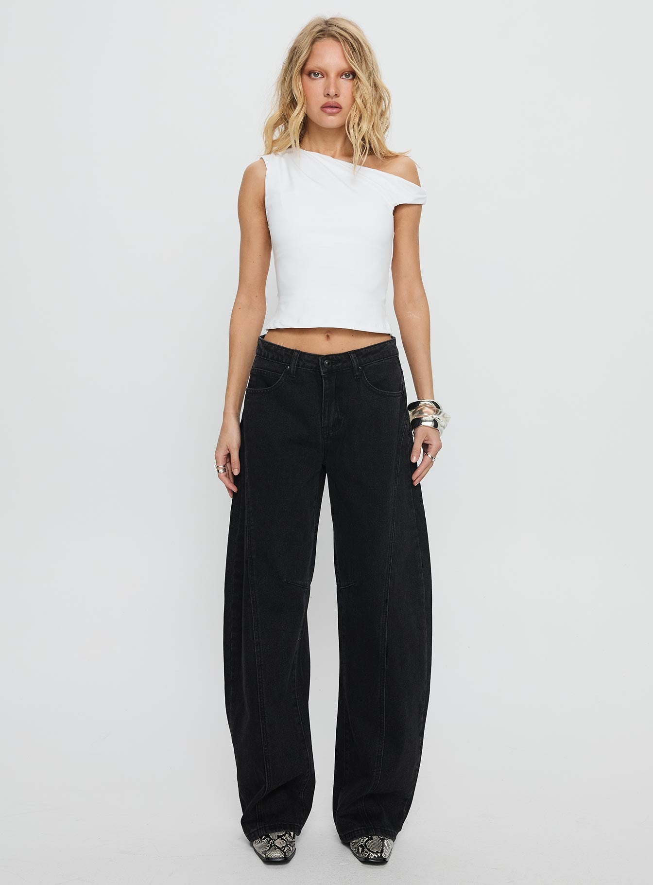 Lost Track Mid Rise Barrel Leg Jeans Washed Black - Image 7
