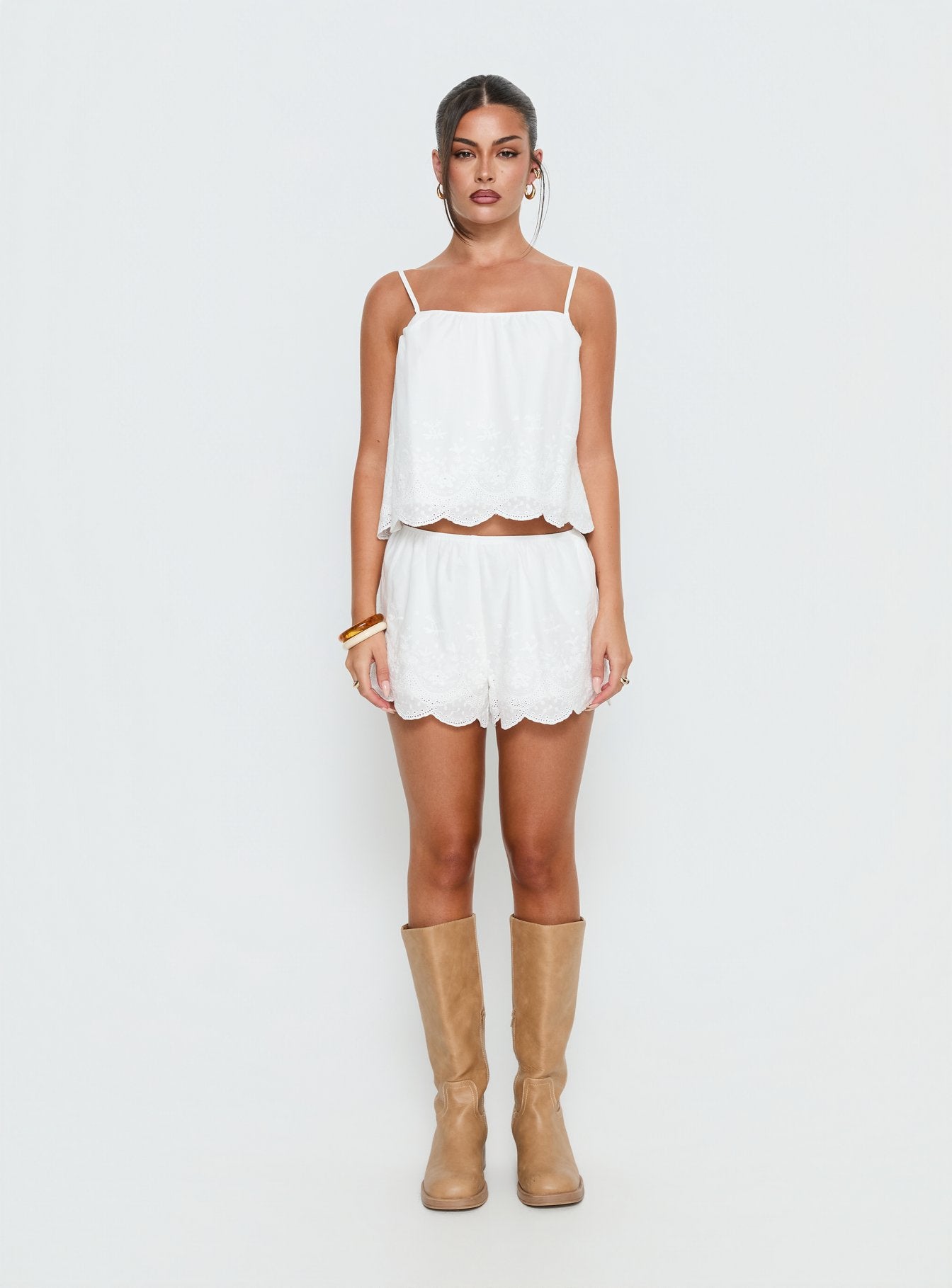 Madison Avenue Embroidered Detail Shorts White - Image 7