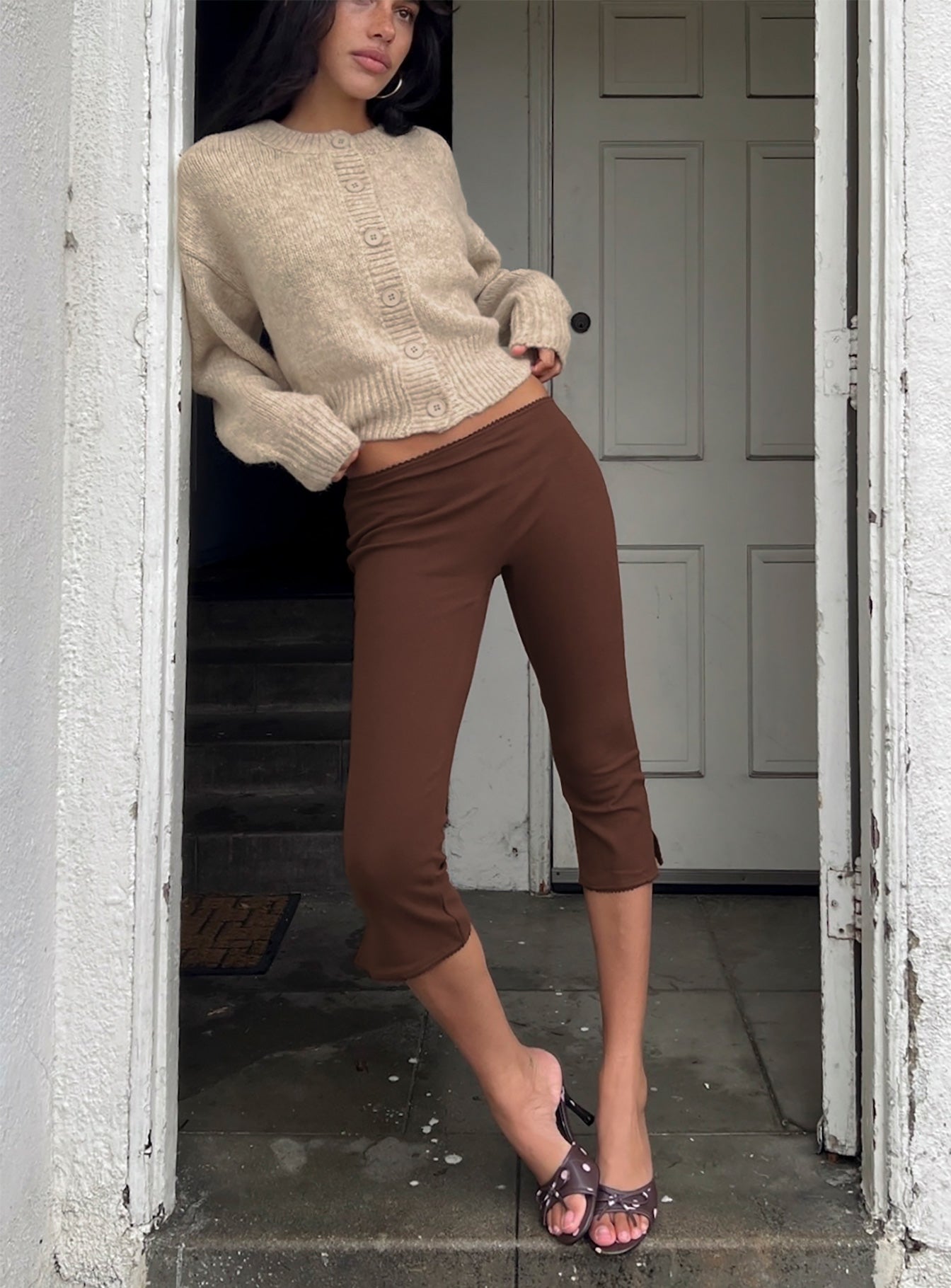 Baseline Rib Capri Pants Chocolate - Image 9