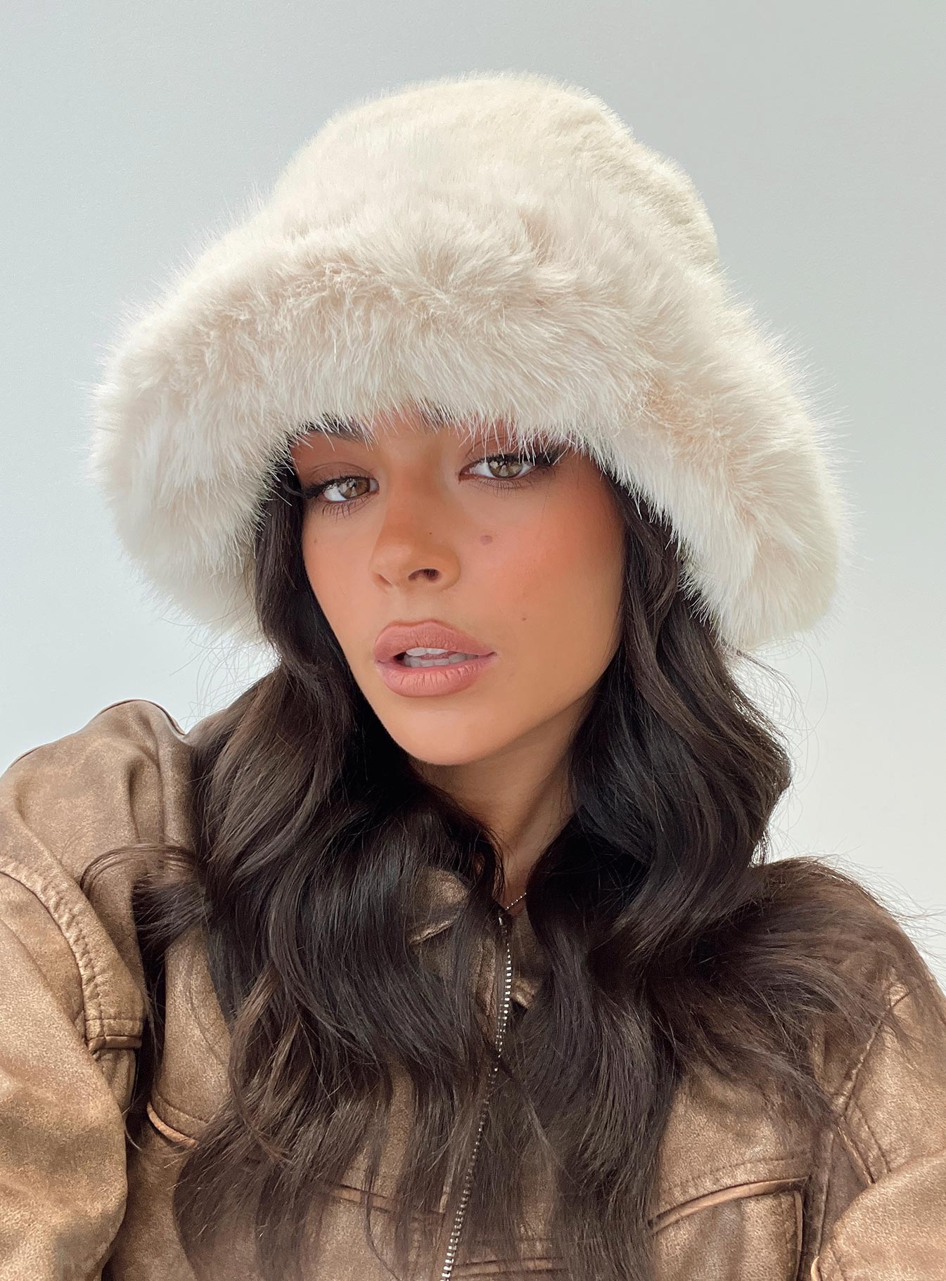 Alternative view of Avaah Fluffy Hat Cream
