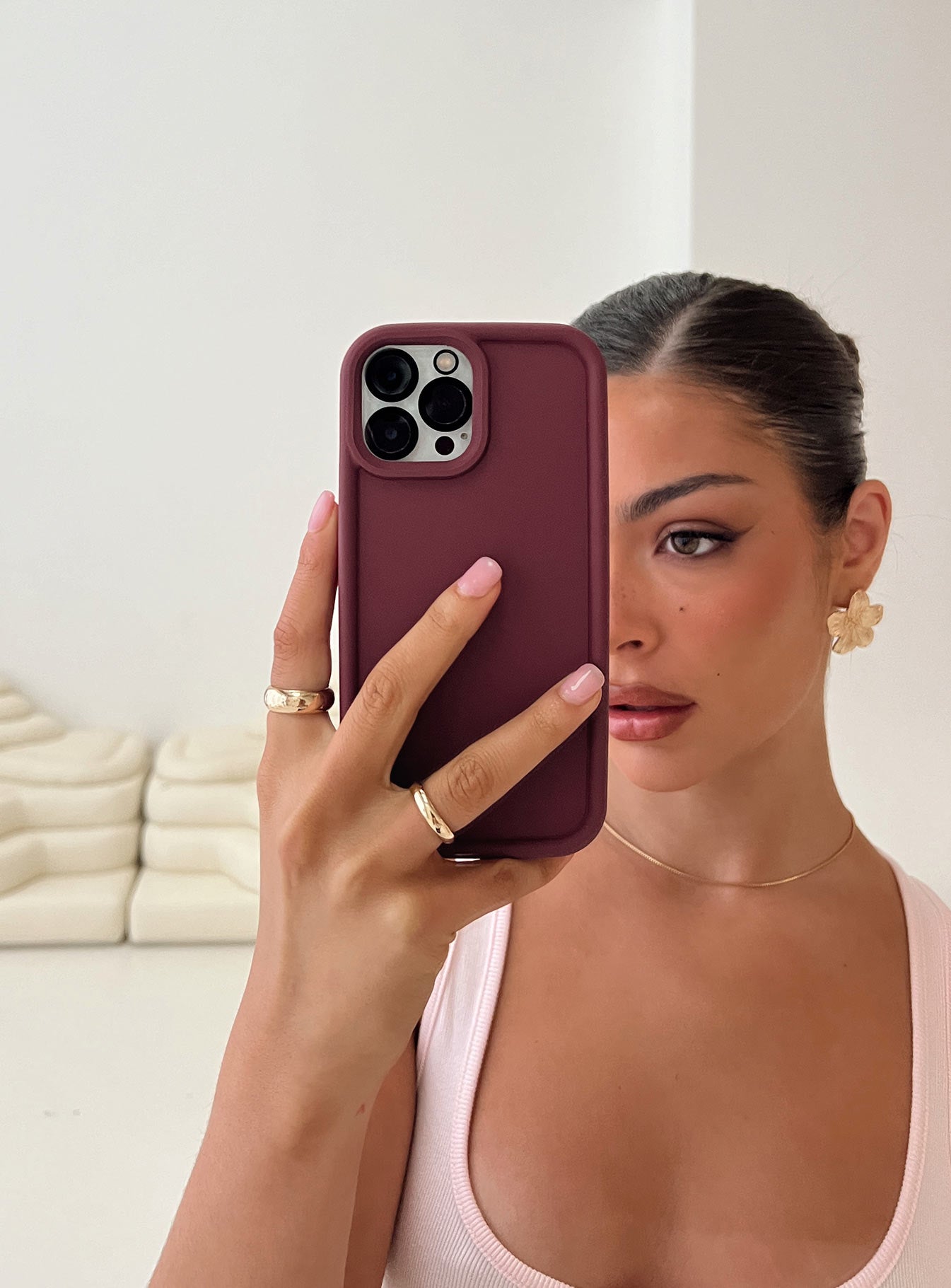 Emory Iphone Case Burgundy - Image 3