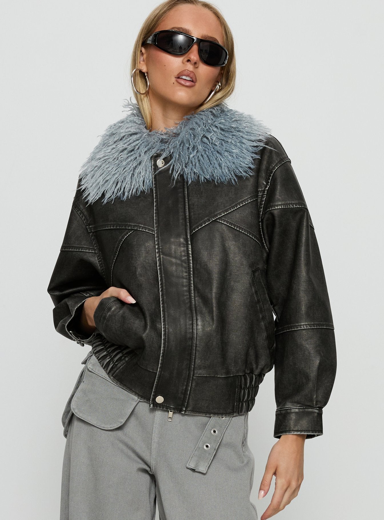 Alternative view of Brittanni Fluffy Collar Jacket Black / Blue