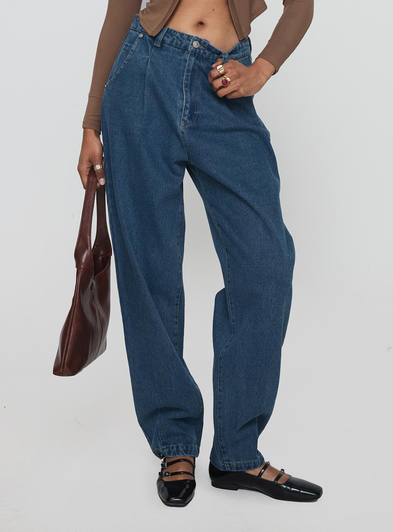 Forestier Mid Rise Barrel Leg Pin Tuck Jeans Mid Blue - Image 2