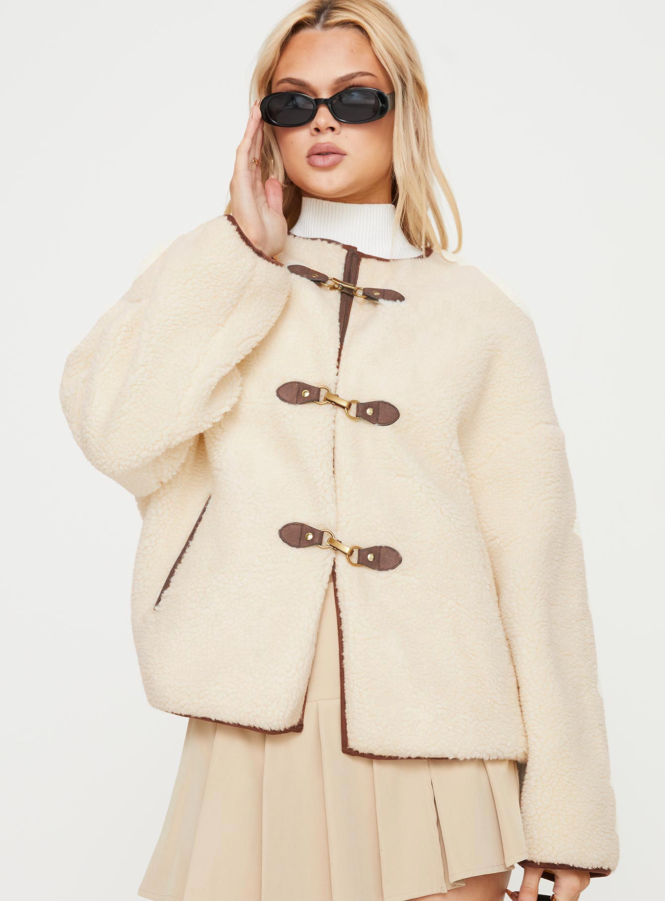 Alternative view of Adylic Teddy Coat Cream / Brown