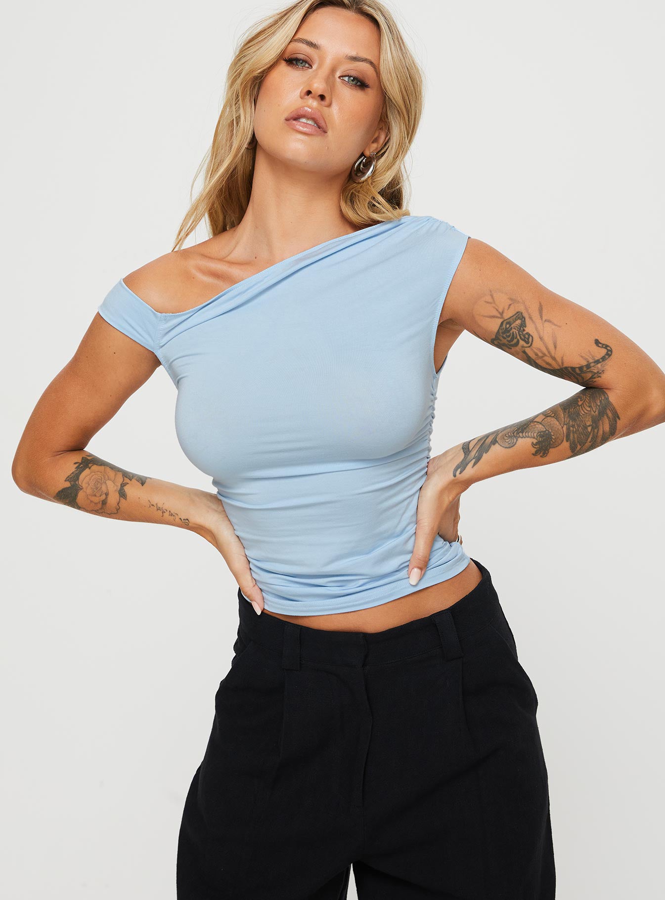 Alternative view of Beller Top Blue