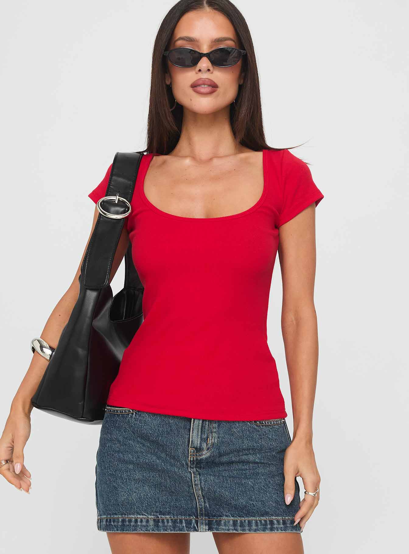 Alternative view of Baseline Scoop Tee Red