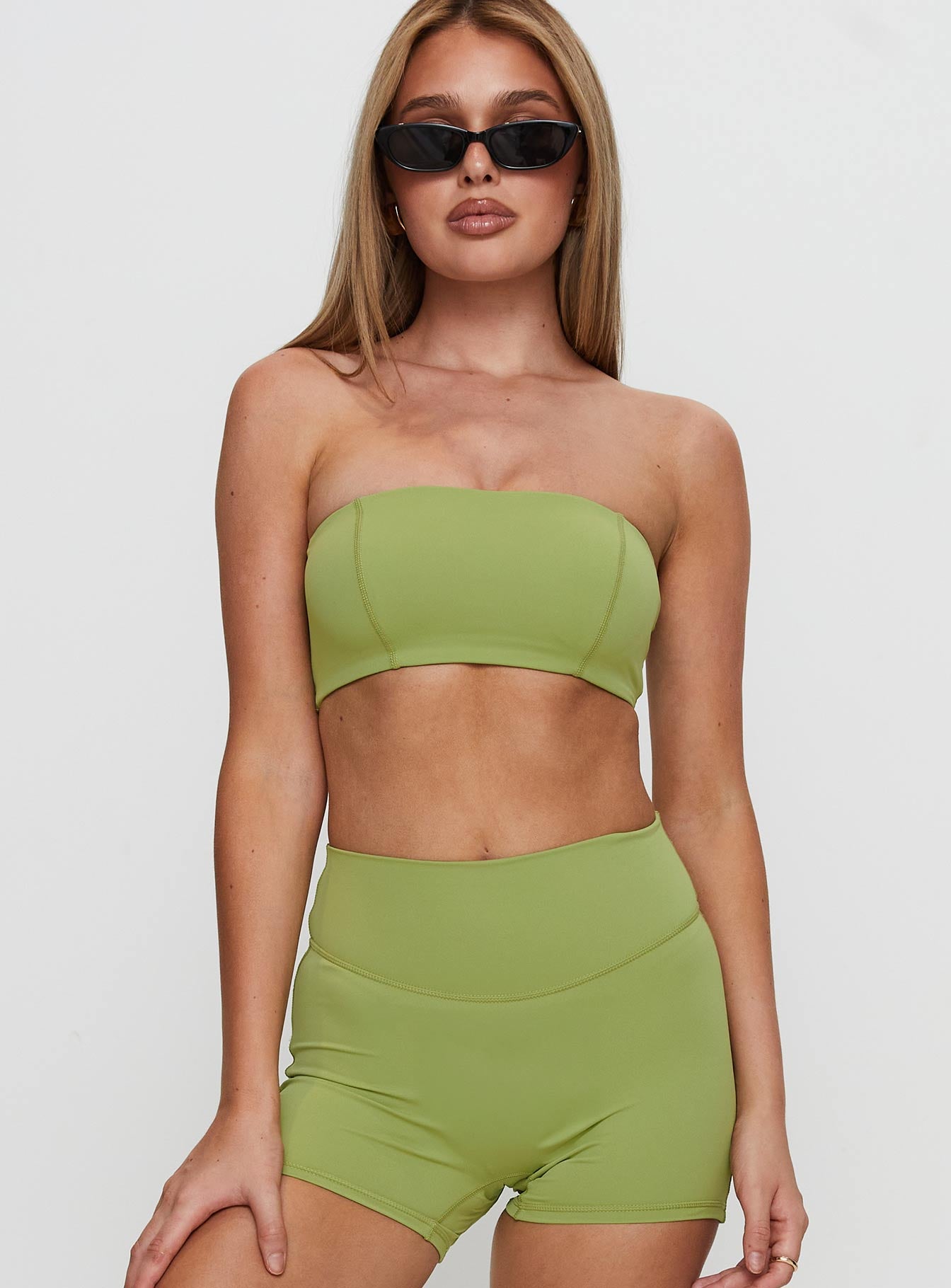 Alternative view of End Goal Active Bandeau Top Green