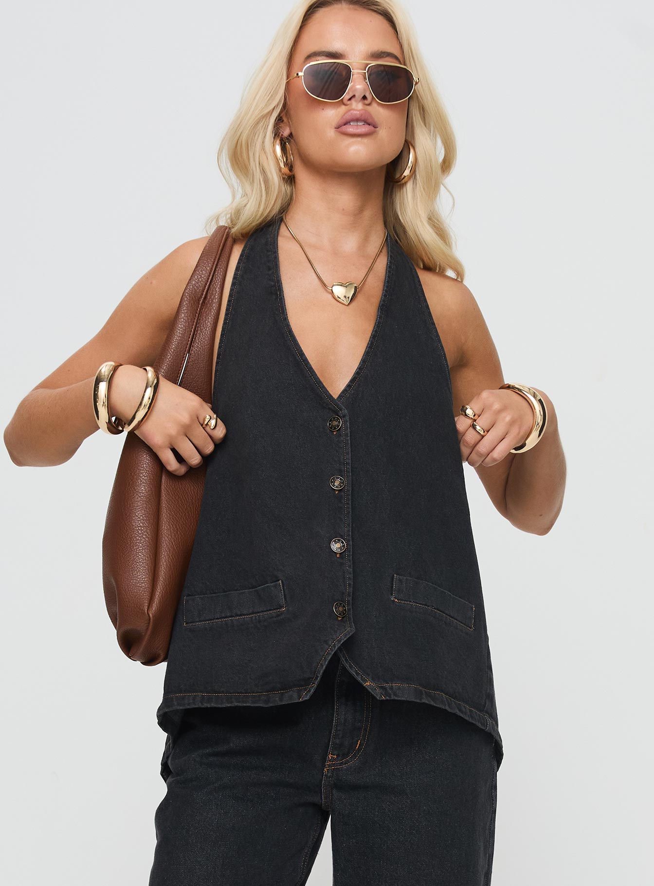 Alternative view of Hills Halter Washed Black