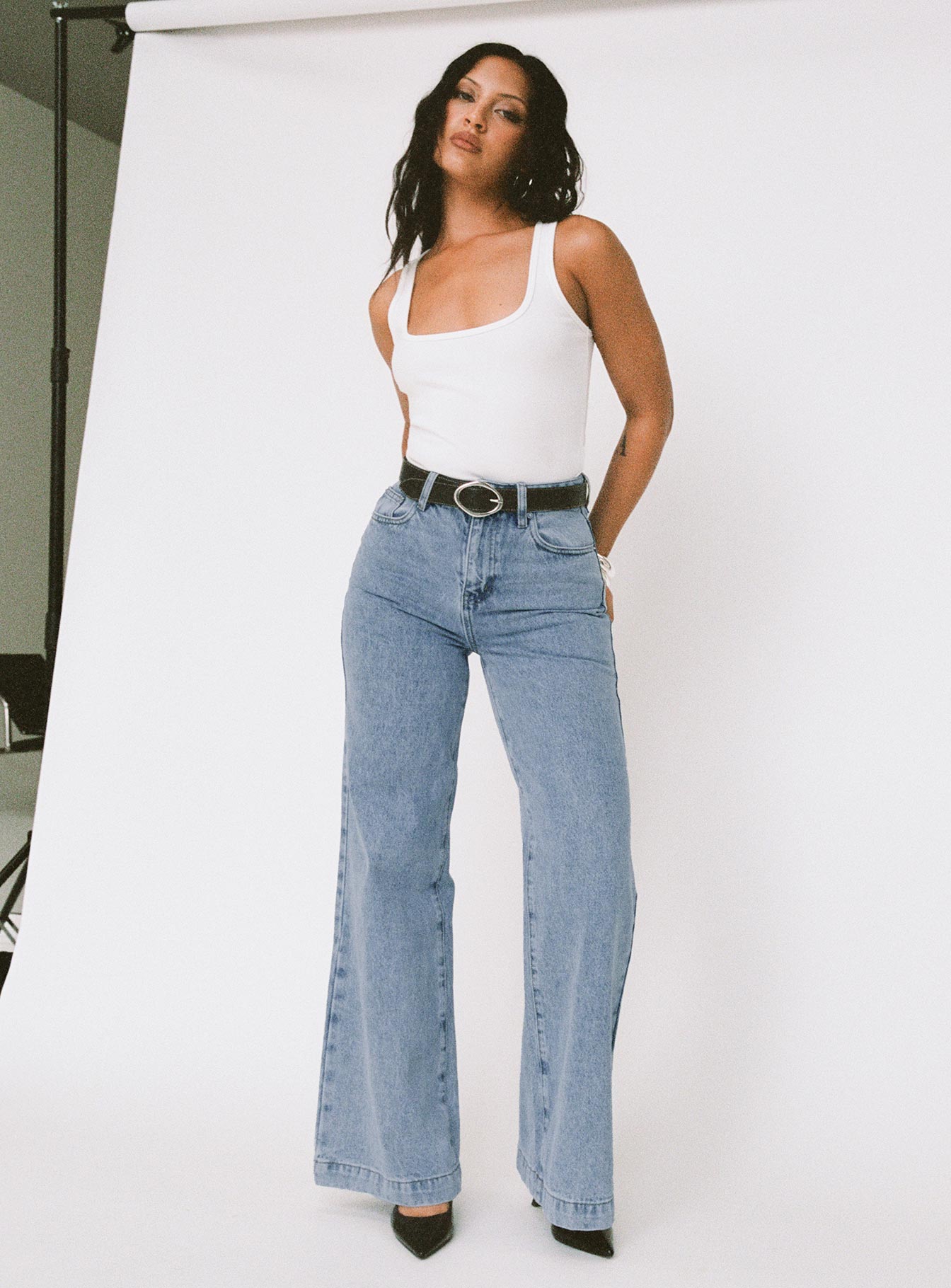 Goldie High Rise Wide Leg Jeans Light Wash - Image 7