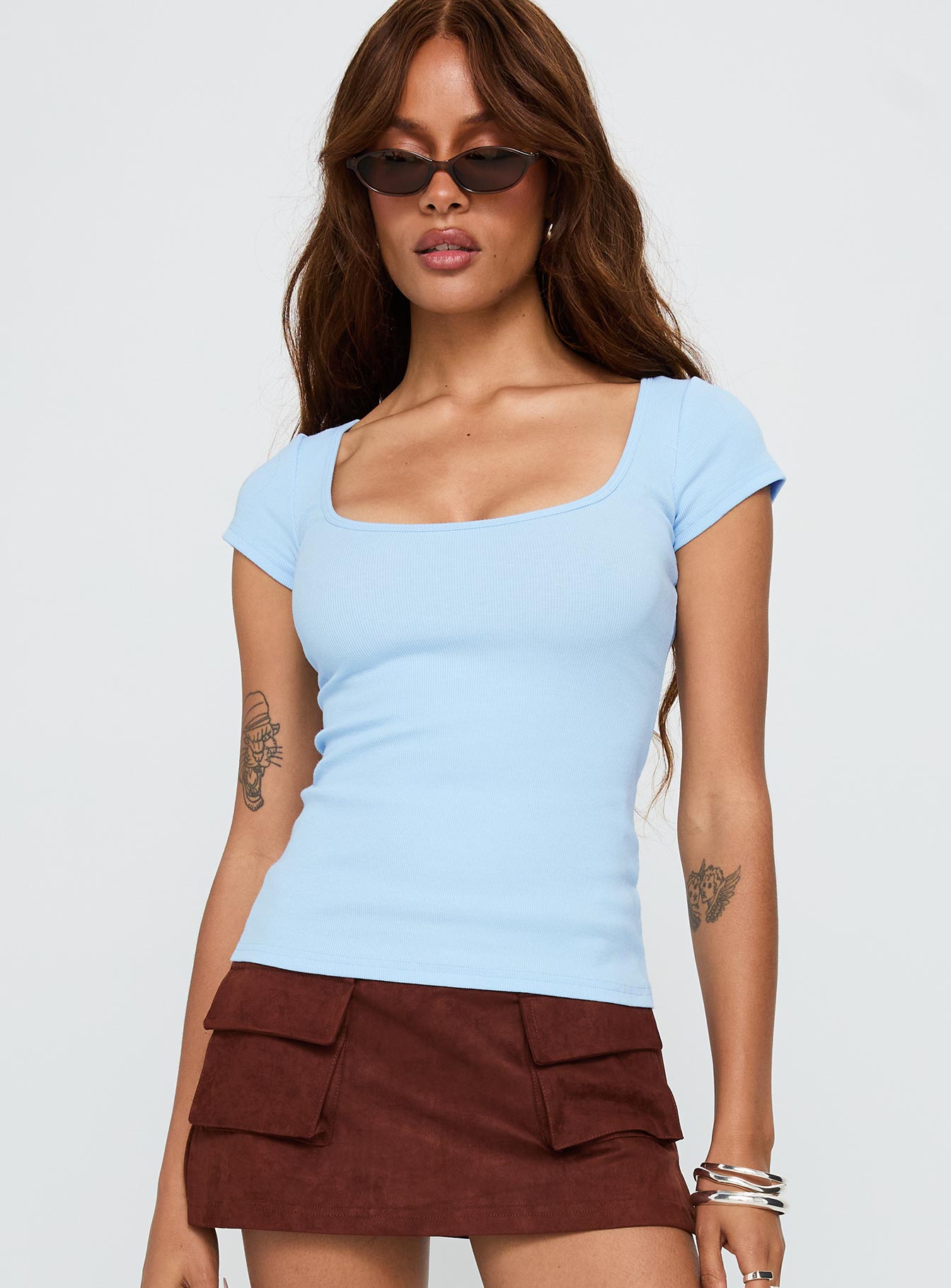 Alternative view of Baseline Scoop Tee Light Blue