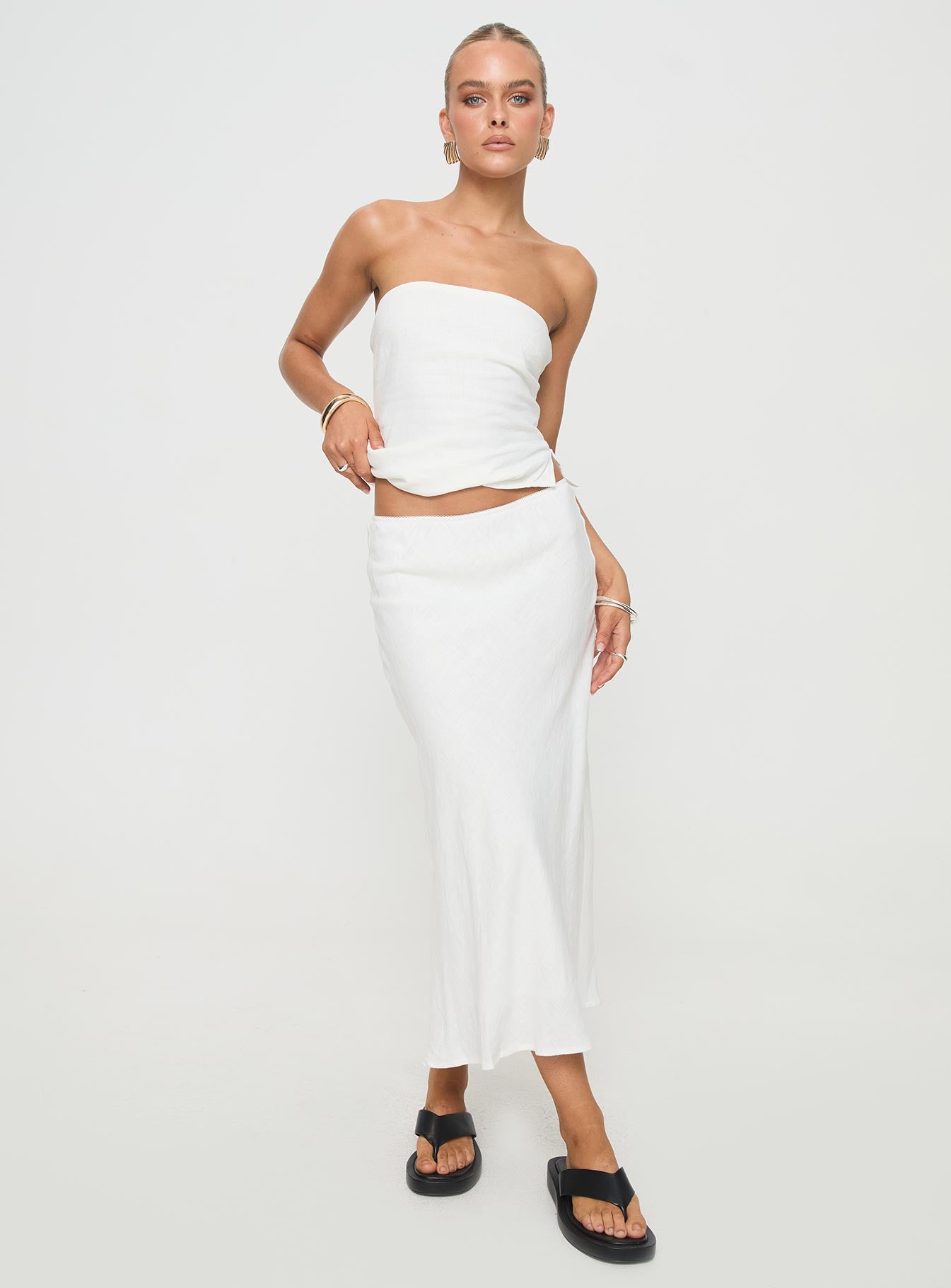 Alternative view of Ermias Linen Blend Midi Skirt White