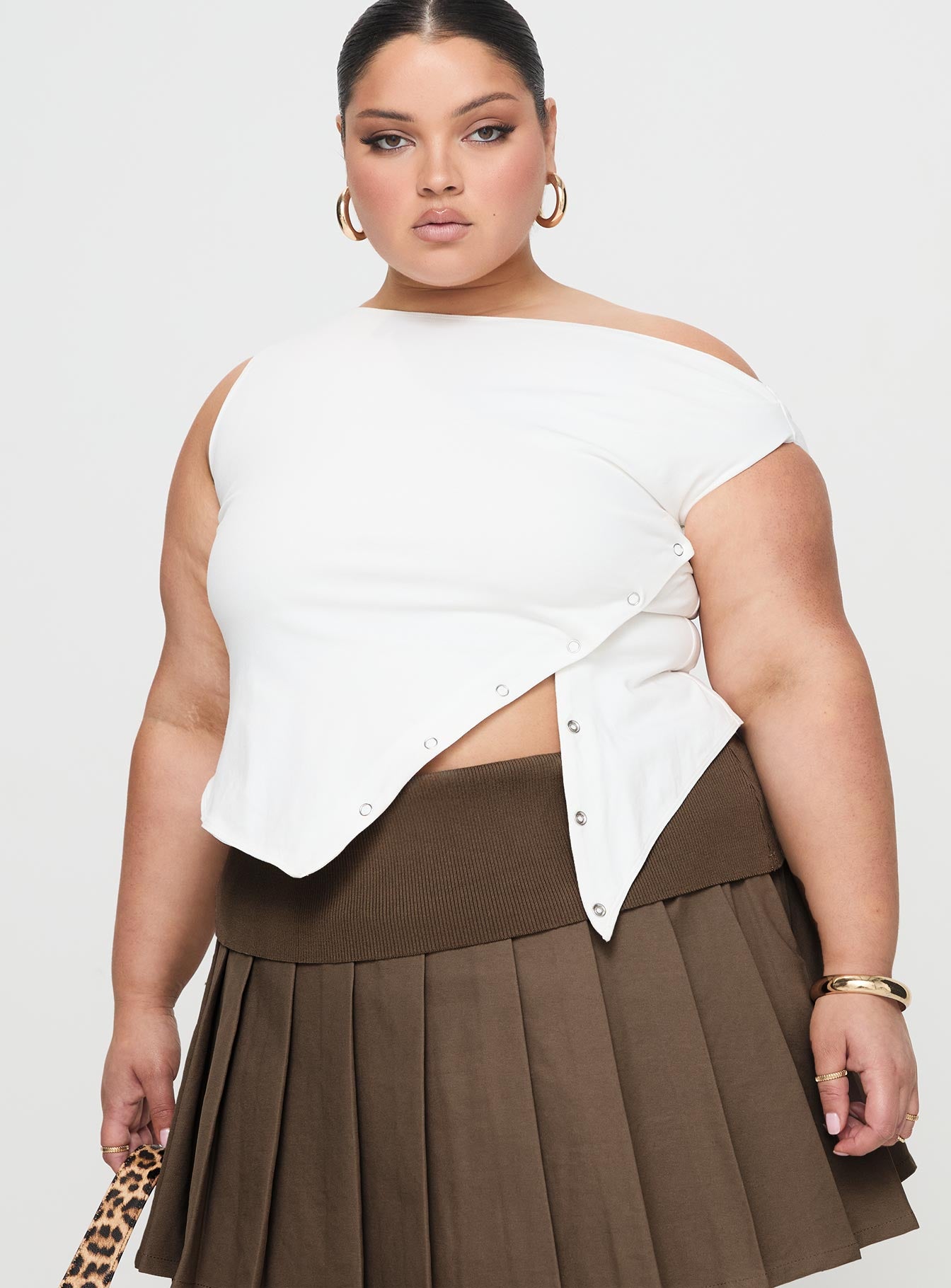 Alternative view of Karre Off The Shoulder Top White Curve