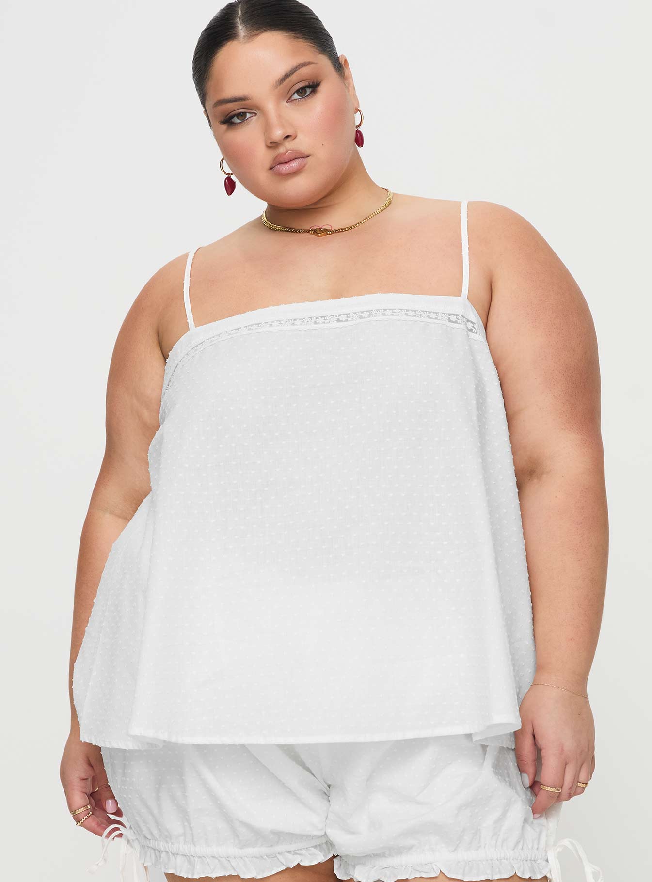 Alternative view of Invisible String Sleep Top White Curve