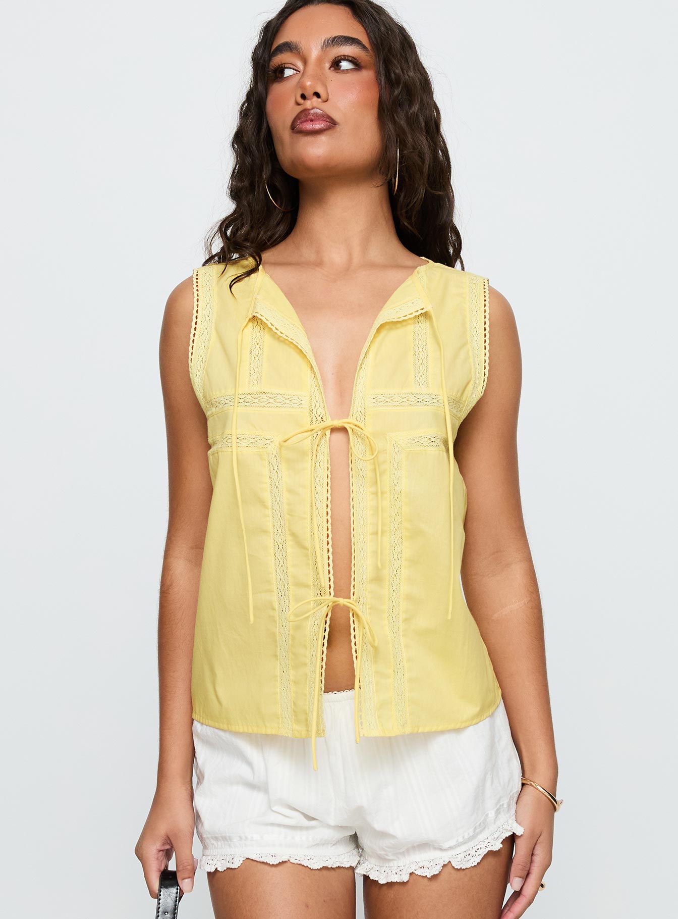 Alternative view of Angourie Blouse Top Lemon