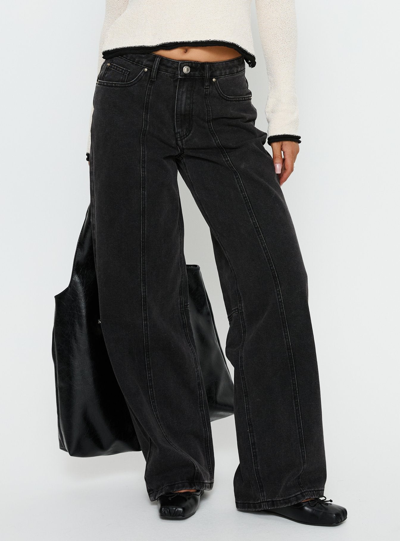 Alternative view of Lando Low Rise Straight Leg Jeans Washed Black