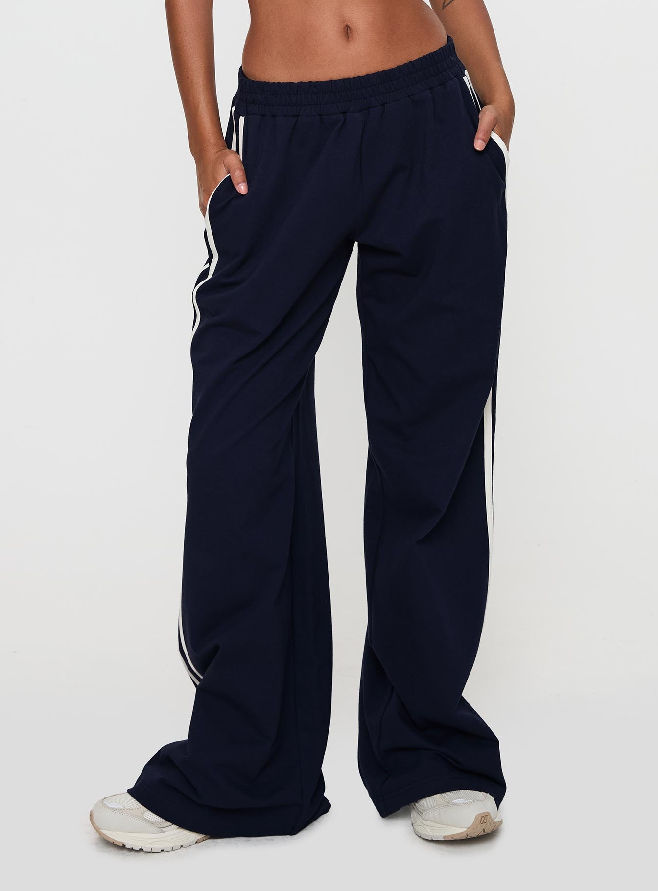 Alternative view of Circuit Track Pants Navy