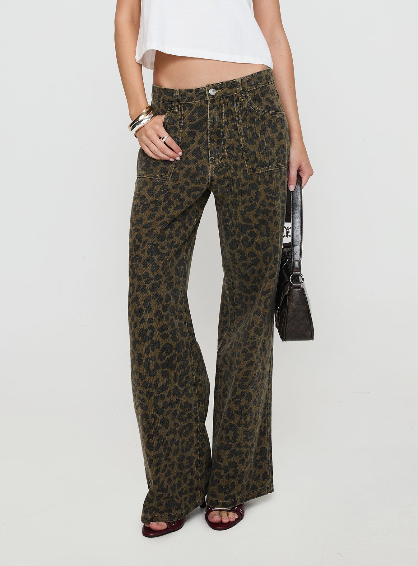 Alternative view of Briony Low Rise Wide Leg Jean Leopard
