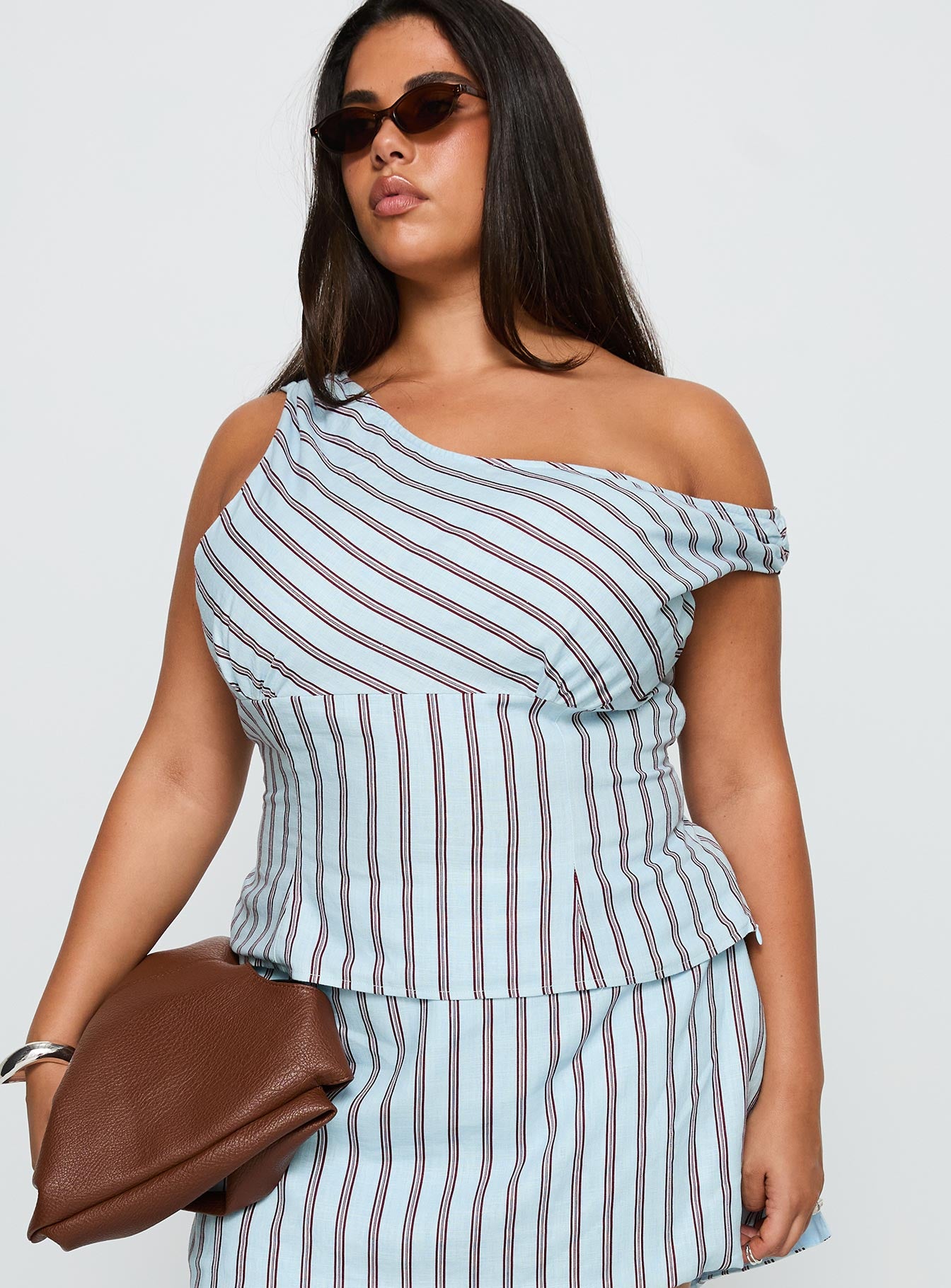 Alternative view of Del Rio Off The Shoulder Top Blue / Maroon Curve