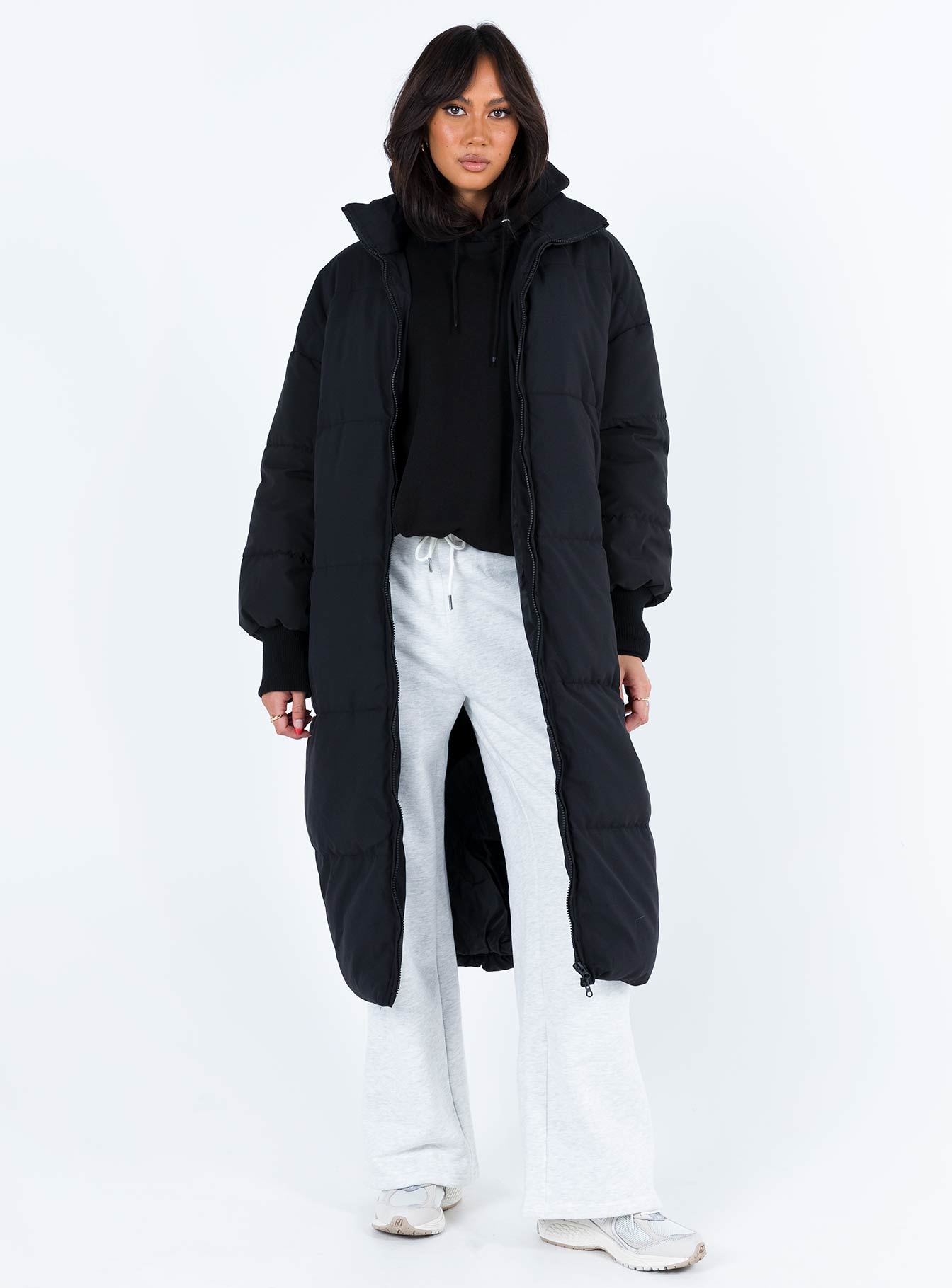 Alternative view of Abe Longline Puffer Jacket Black