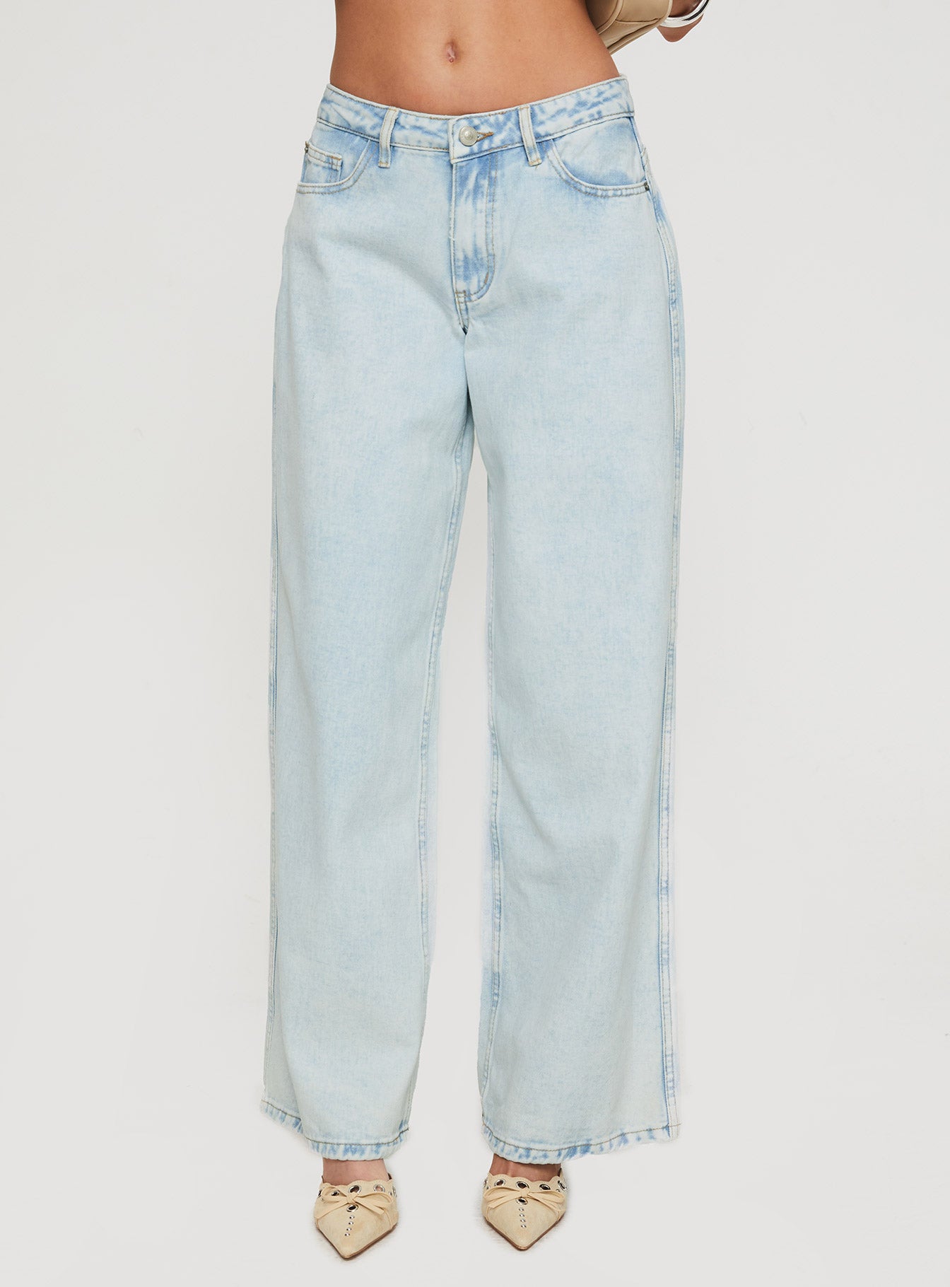 Alternative view of Brayden Low Rise Relaxed Jeans Light Acid Wash