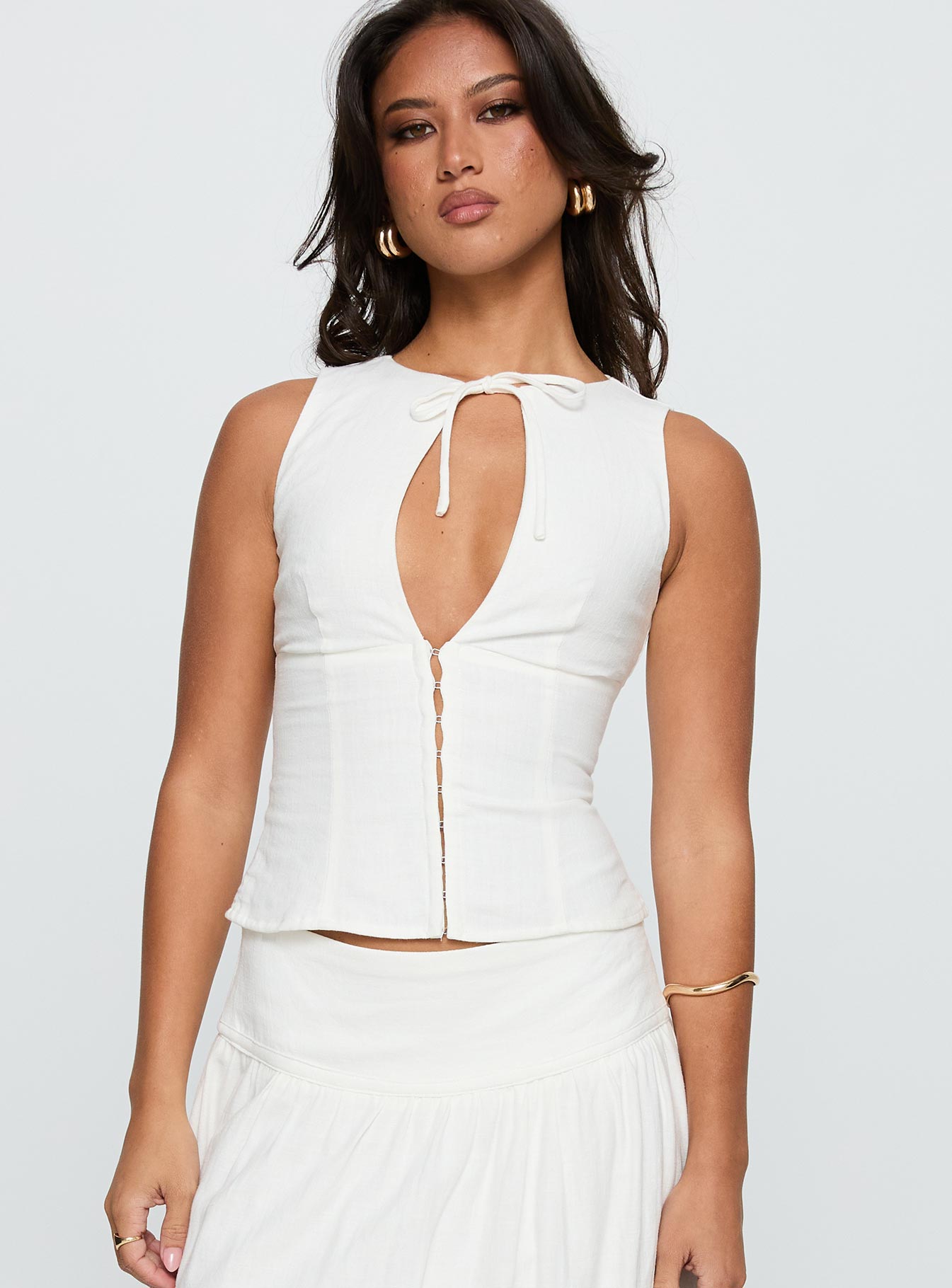 Alternative view of Alissea Keyhole Linen Blend Top White