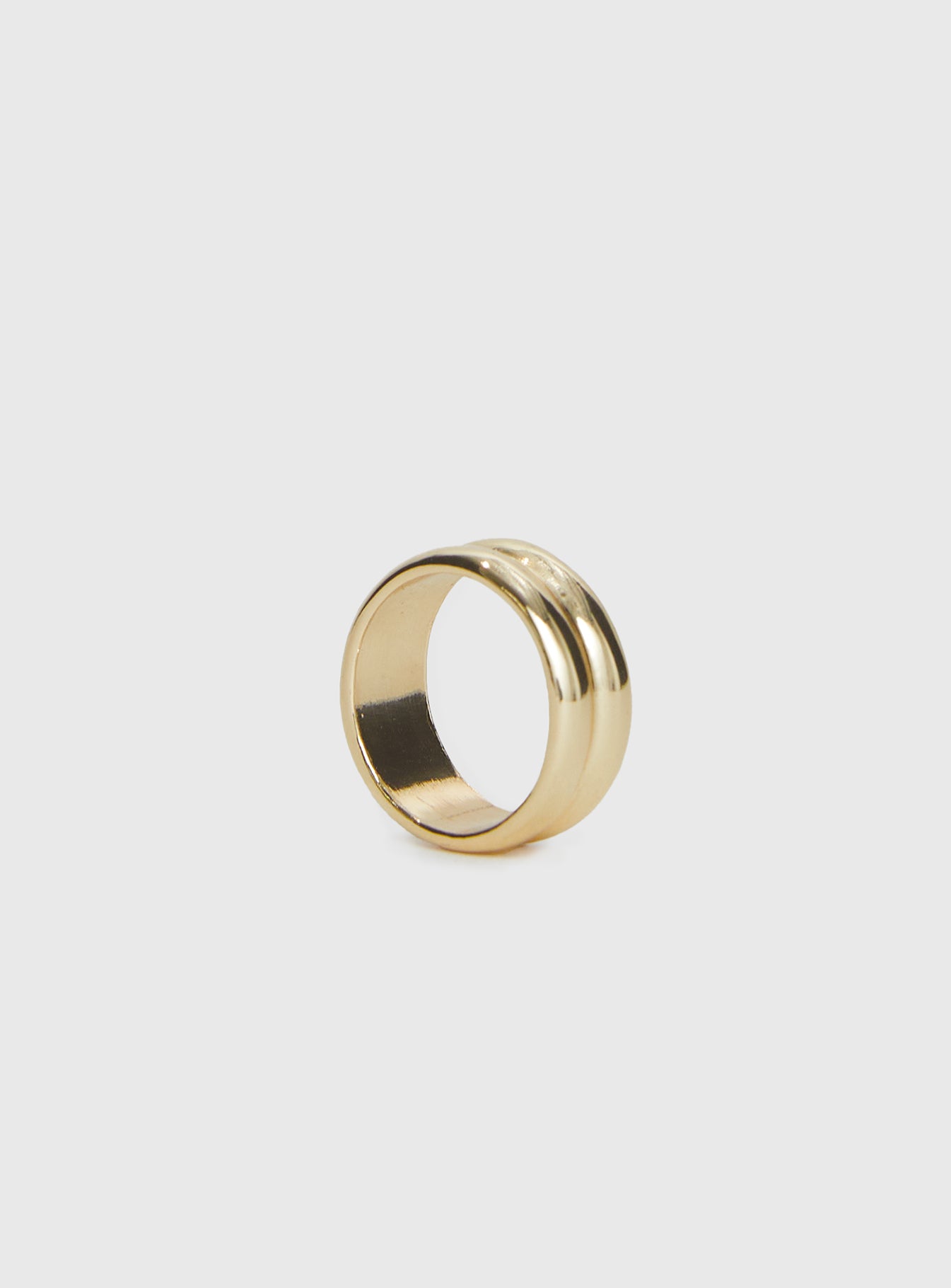 Alternative view of Family Ties Stacked Ring Gold