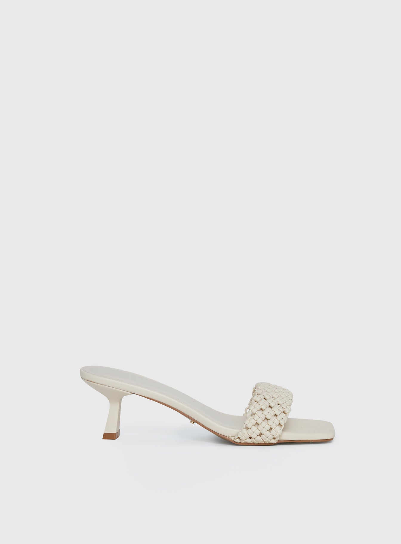Alternative view of Billini Michelle Heels Bone