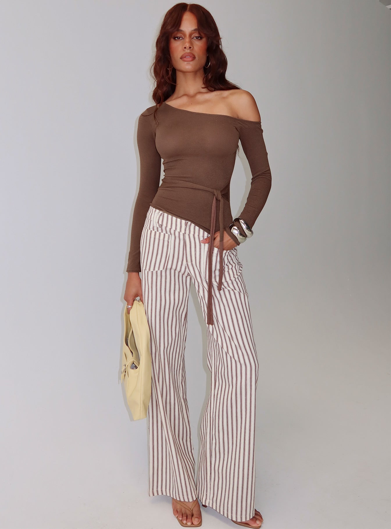Alternative view of Kastor One Shoulder Long Sleeve Top Chocolate