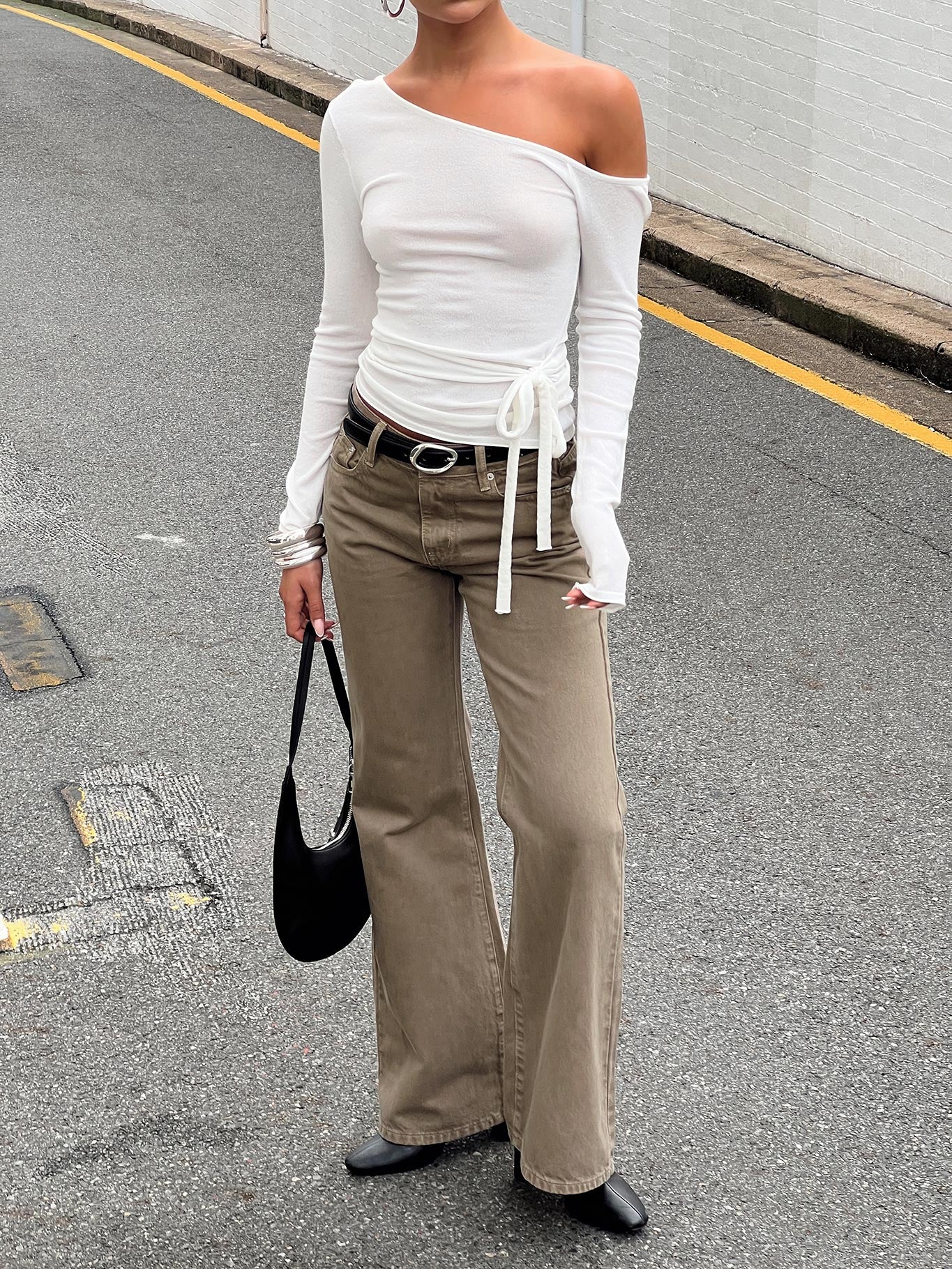 Alternative view of Kastor One Shoulder Long Sleeve Top White