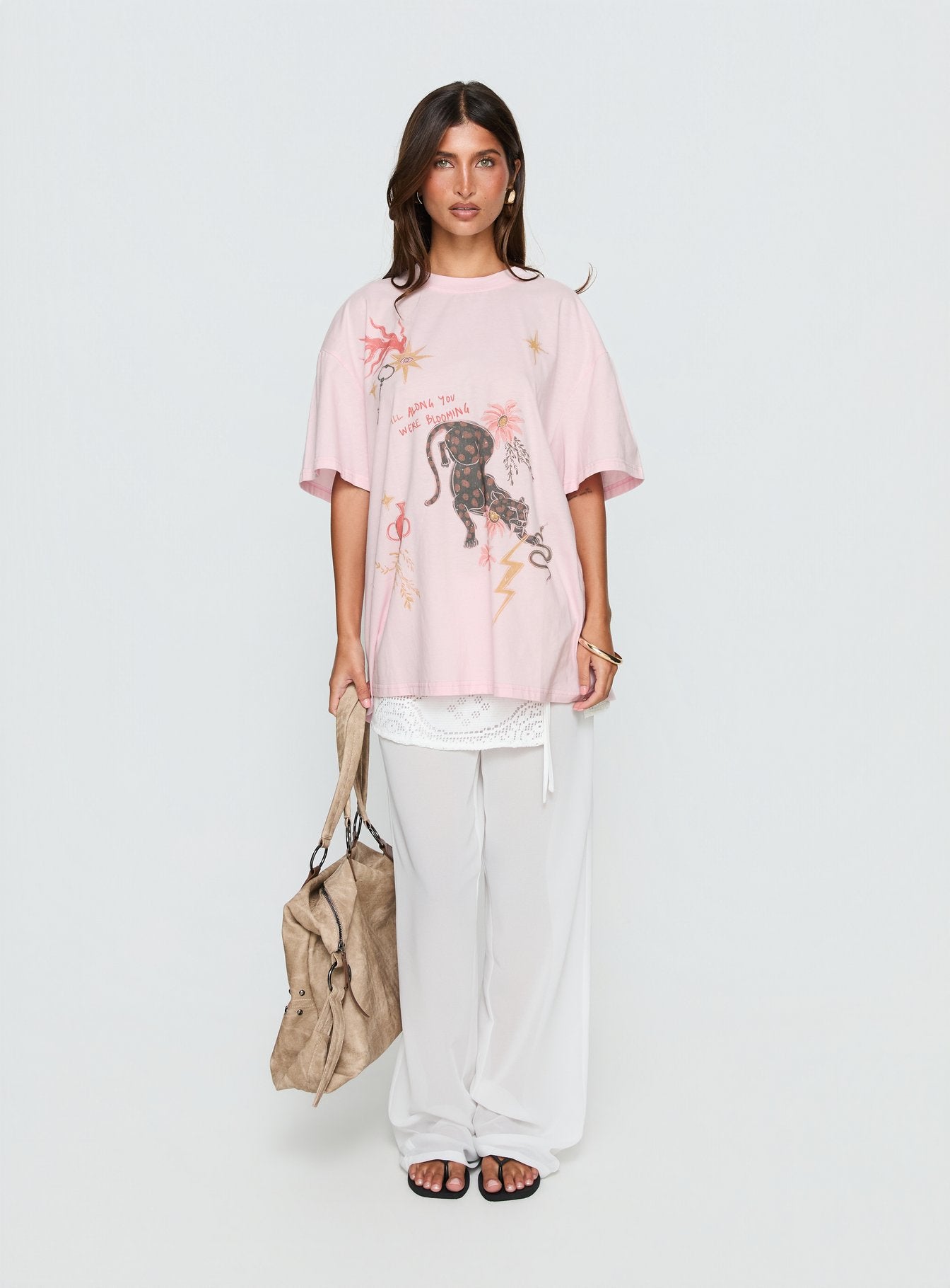 Alternative view of Blooming Love Oversized Graphic Tee Pink