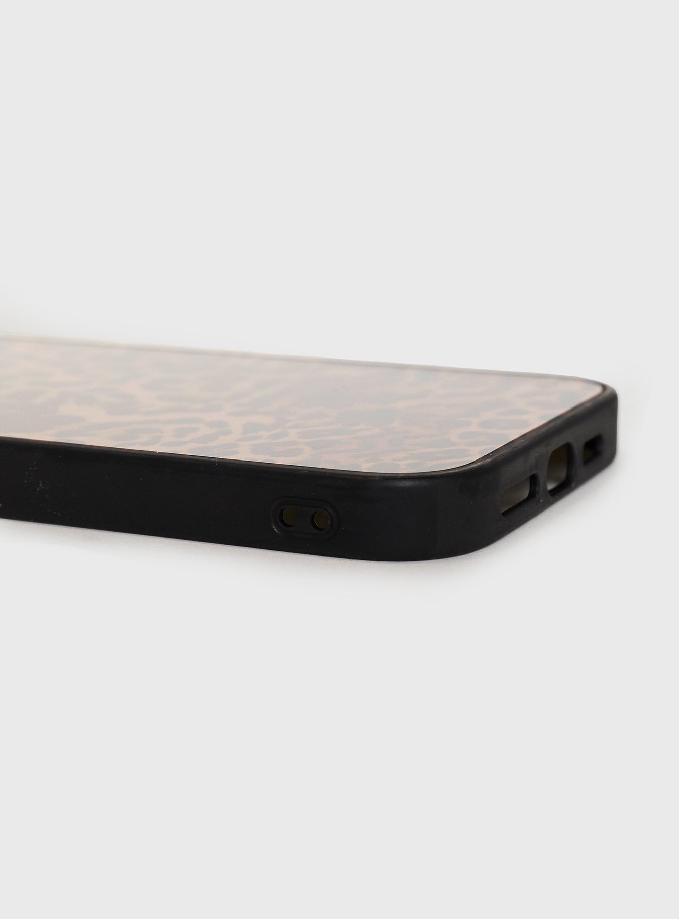 Alternative view of Karmy Iphone Case Leopard