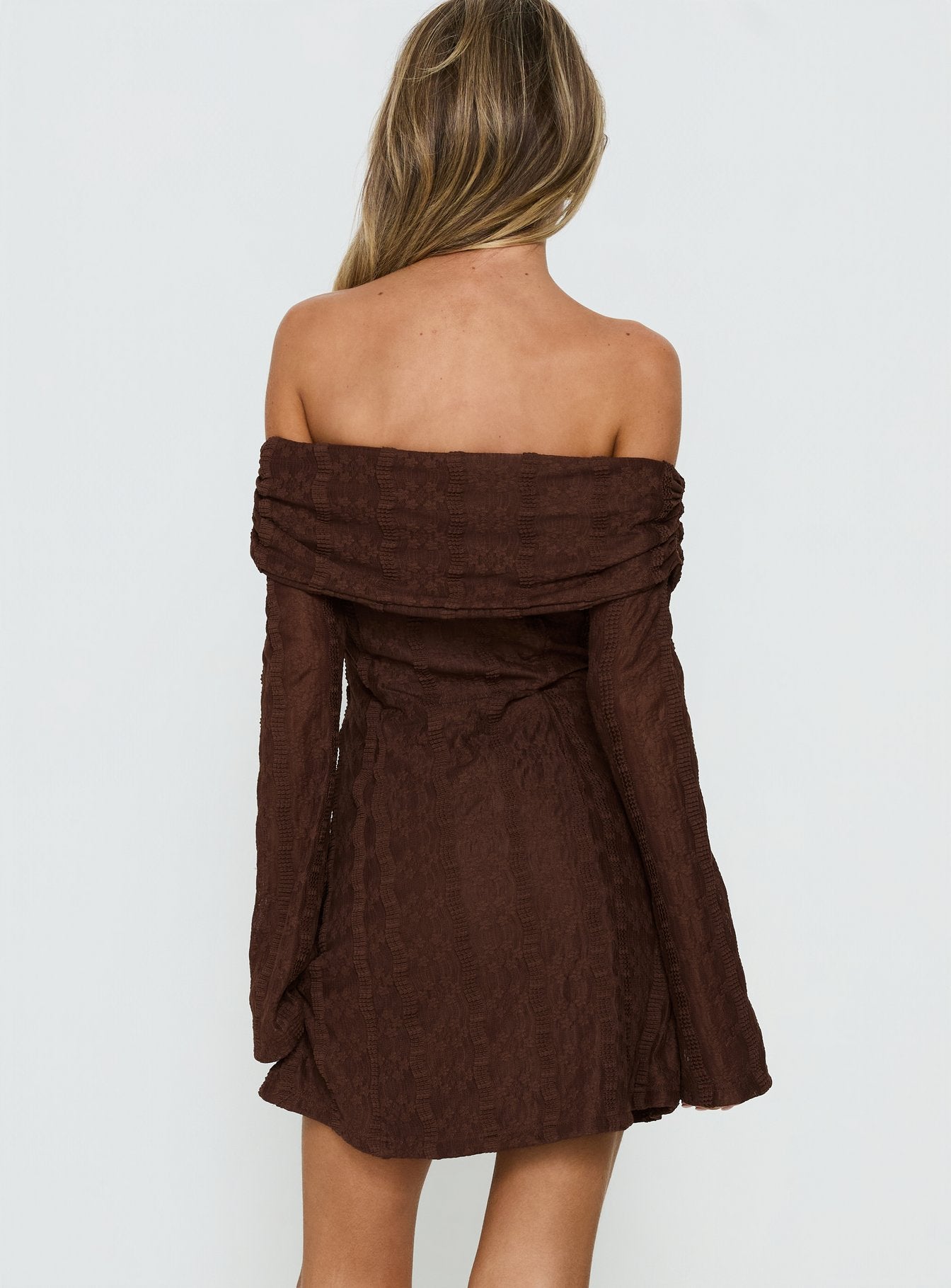 Colettie Long Sleeve Mini Dress Chocolate - Image 4