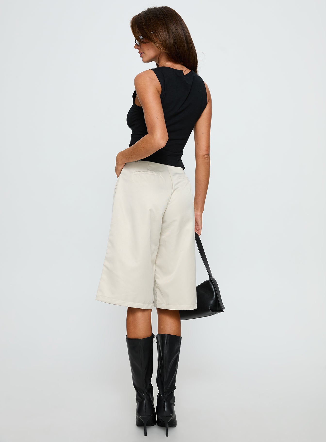 Jakai Longline Tailored Short Cream - Image 5