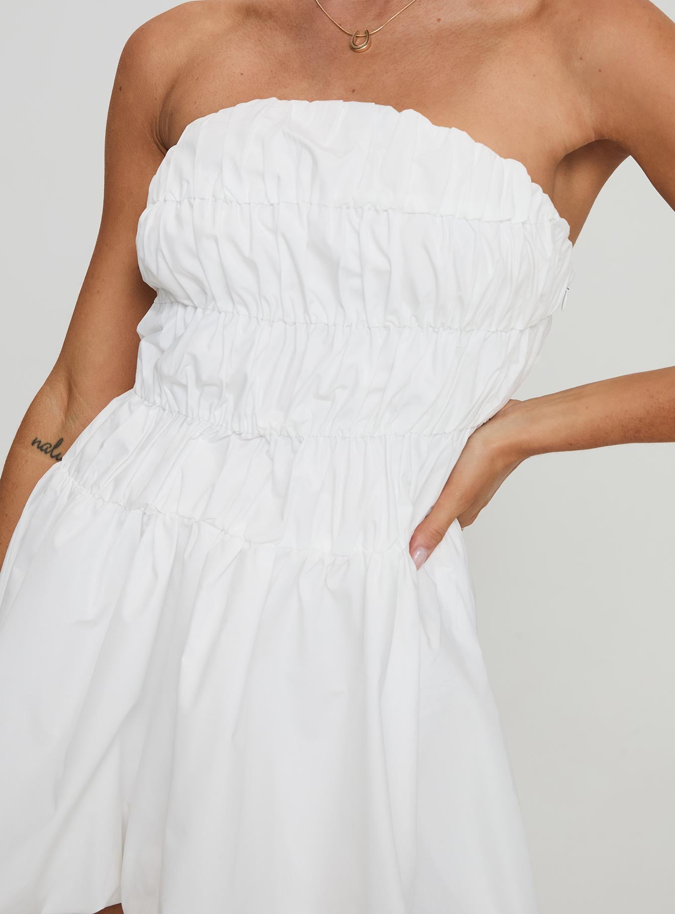Karenza Bubble Hem Mini Dress White - Image 6