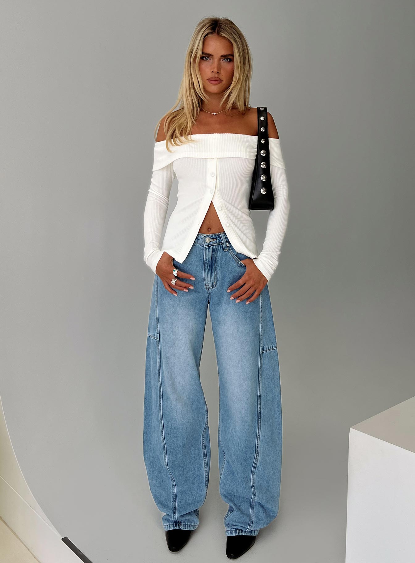 Esperance Mid Rise Barrel Leg Jeans Vintage Blue - Image 8